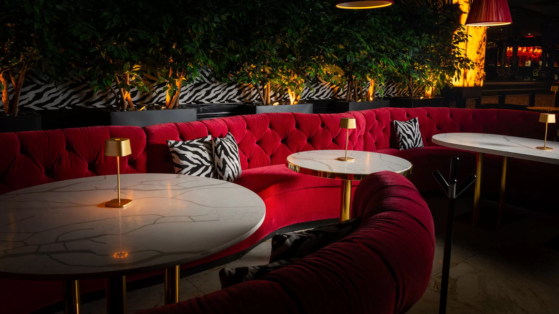 Fancy's Cocktail Lounge